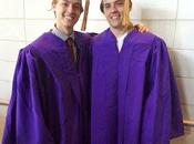 Dylan Cole Sprouse graduaron cambiando lugar,