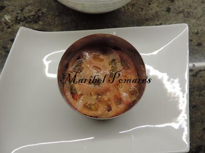 Ensalada de arroz integral,lentejas con pechuga de pavo, espárragos, tomate, pimiento, atún y semillas de amapola y girasol.