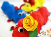 Orugas coloridas cartón reciclado