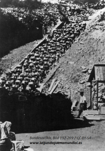 Vista de la infame escalera de la cantera de Mauthausen, de 186 peldaños, conocida como 'la escalera de la muerte'. Allí se dejaron la vida cientos de prisioneros del campo.
