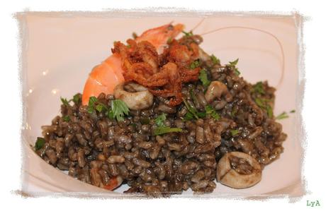 Arroz negro con chipirones y langostinos