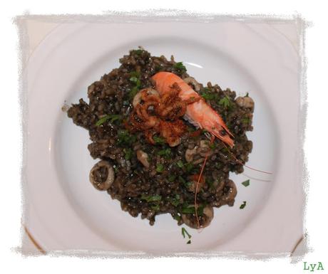 Arroz negro con chipirones y langostinos