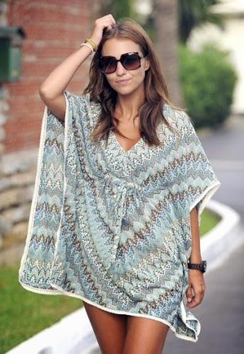 STREET STYLE INSPIRATION; BEACH DAYS.-