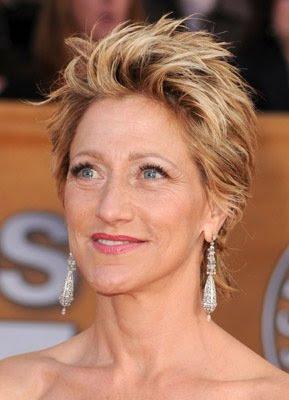 Edie Falco , cumple 52 años de edad