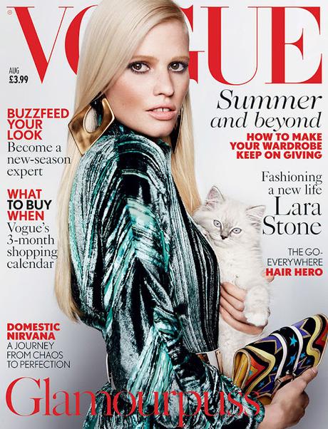 Lara Stone posa para dos portadas para Vogue