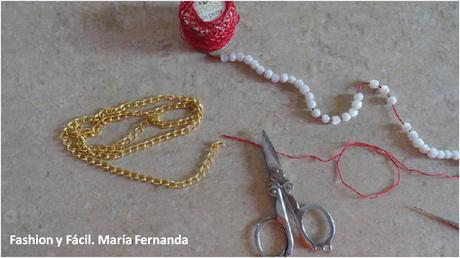Tejer sobre una cadena usando cuentas o perlas (Crochet on a chain using beads or pearls)