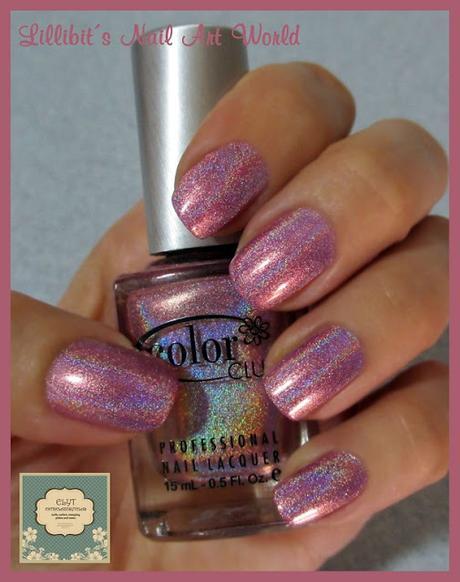 Miss Bliss (Halo Hues de Color Club) con rosas