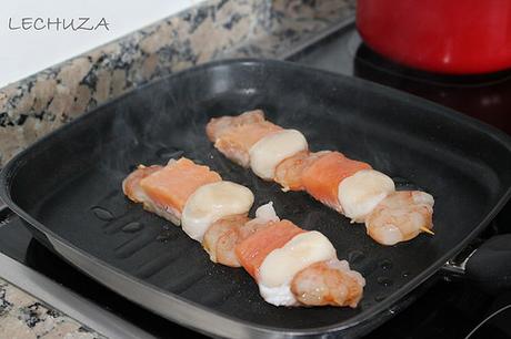 BROCHETA DE SALMON, VIEIRAS Y LANGOSTINOS (22)