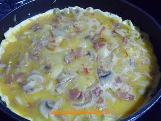 Aperitivos de Tortilla de Patatas con Jamón y Champiñones