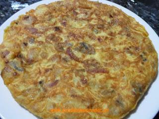 Aperitivos de Tortilla de Patatas con Jamón y Champiñones