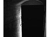 puerta atrás