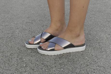 MINIONS MANIAC MINIONS MANIAC