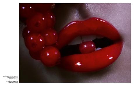 Michelle Du Xuan captura el poder del rojo con estas dos bellezas