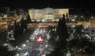 Chomsky: Grecia es lucha de clases