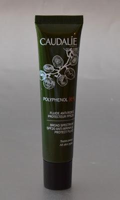 Fluido Antiarrugas Protector SPF20 “Polyphenol C15” de CAUDALIE en COSAS DE FARMACIA