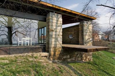 Casa Minima y Moderna en Kojetin