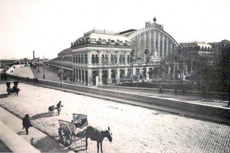 Fotos antiguas: Comenzando las vacaciones en la Plaza Mayor