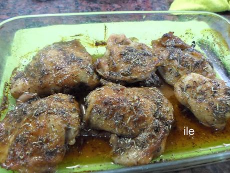 Muslitos de pollo a la miel con tomillo y romero