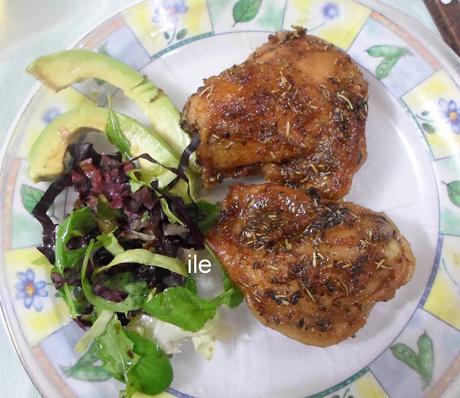 Muslitos de pollo a la miel con tomillo y romero