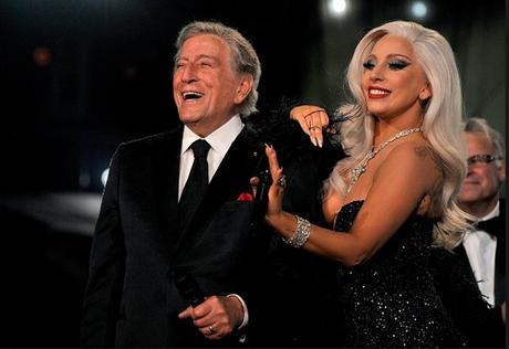 Tony Bennet y Lady Gaga se suben al escenario
