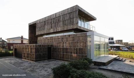 Villa en Holanda construida con materiales reciclados.