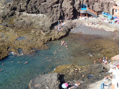 Gran Canaria: 5 Lugares que no encontrarás en las guías turísticas Playa y gruta de la Virgen con Zoom