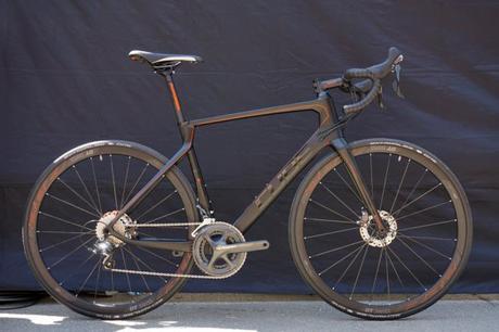 2016-Cube-Agree-C62-carbon-road-bikes-02