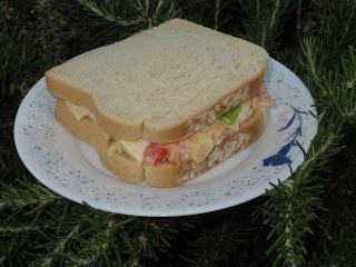 SÁNDWICH DE ENSALADA DE PAVO