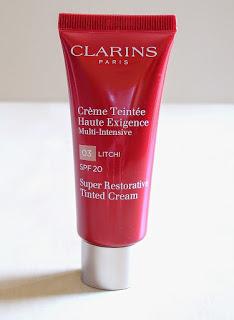 MULTI RESTORATIVE TINTED CREAM DE CLARINS EN FAPEX