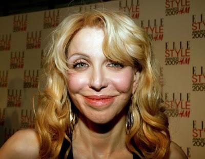 La rubia, Courtney Love , cumple 51 años