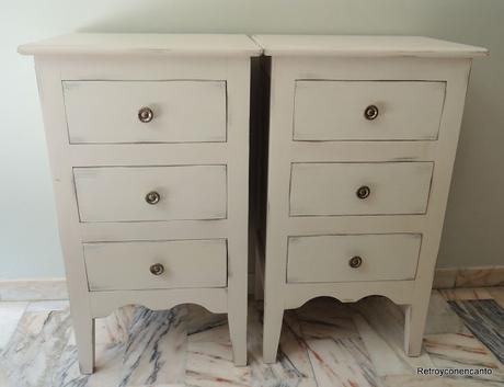 ¡Faltaban las mesillas!