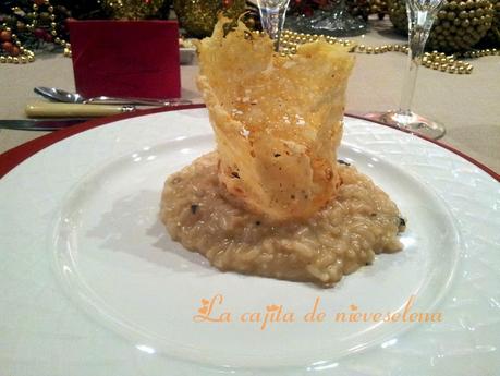 Risotto de trufa con corona de queso