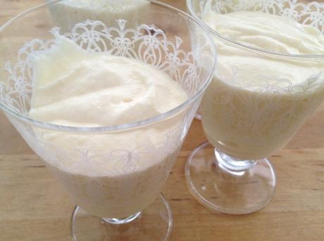 recetas delikatissen recetas caseras mousse postres fáciles y rápidos postres delikatissen postres con frambuesas postres blancos y rojos Mousse de chocolate blanco mousse de chocolate 