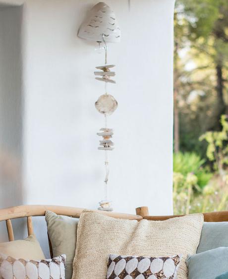 Oda a la naturaleza en una pequeña casita ibicenca