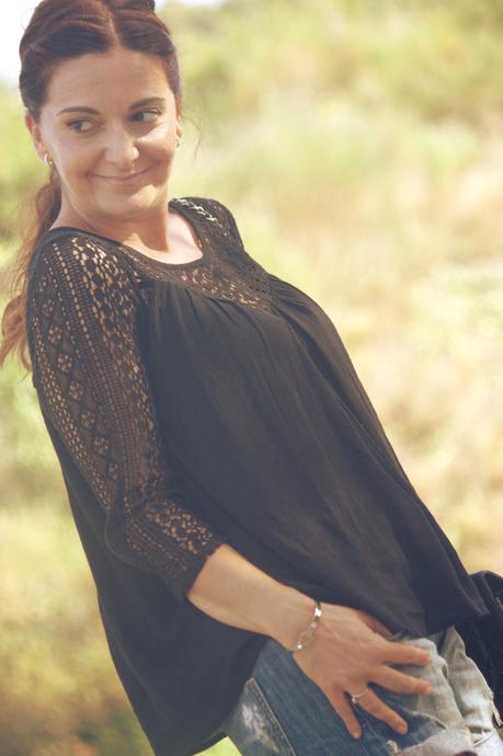 Shorts y blusa de encaje