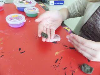 manualidades con niños con pasta de modelar