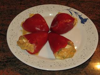 PIMIENTOS RELLENOS DE ATÚN Y HUEVO