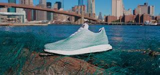 Adidas presenta una zapatilla hecha de basura de los océanos