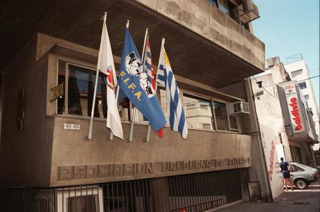 Full Play confirmó que va a cumplir el contrato con la AUF