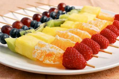 brochetas-de-frutas