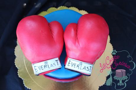 TARTA FONDANT GUANTES DE BOXEO PARA CLÉMENT