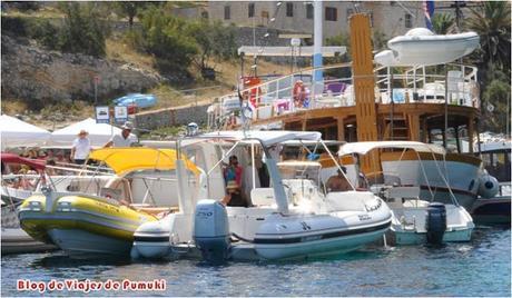 Vis y La Cueva Azul en Bisevo Vis y La Cueva Azul en Bisevo