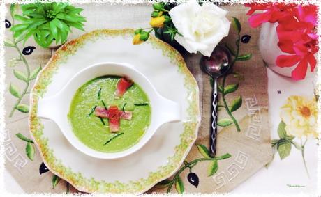 Gazpacho de lechuga con rollito de jamón serrano