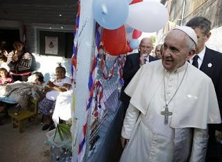 La misa del Papa en Paraguay por despedida  y en barrio pobre aboga por la fe y la solidaridad