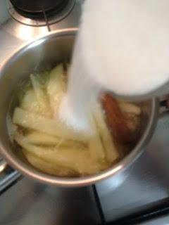 DATILES CON PERA Y BEICON