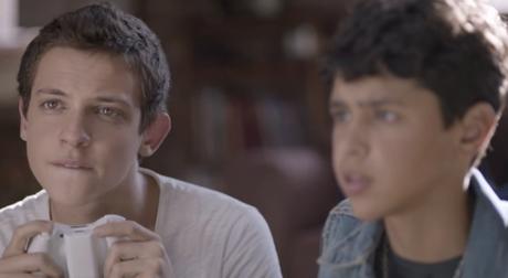 Coca-Cola cuenta una historia de amor entre dos chicos adolescentes en este bonito corto