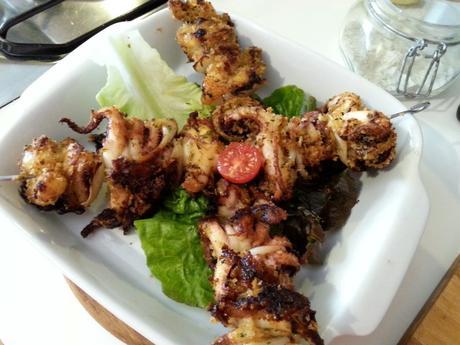 Brochetas de sepia, Brochetas de sepia al horno, Brochetas de pescado al horno, receta brochetas pescado, recetas de cocina italiana, recetas de comida italiana, recetas italianas, recetas de brochetas de pescado y marisco, como hacer brochetas de pescado, recetas brochetas de pescado, cocina brochetas pescado, Spiedini di seppia al forno, Baked Squid Skewers brochetasepia6