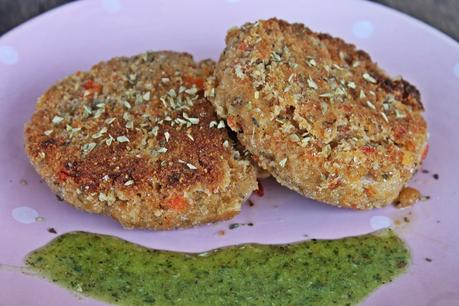 ESPAGUETIS AL PESTO & HAMBURGUESA VEGETAL