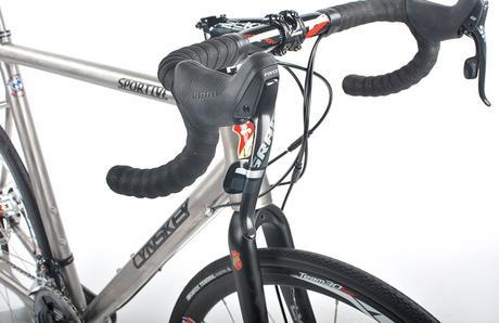 Lynskey Sportive Disc, una extravagante construcción para cicloturismo en sólido titanio