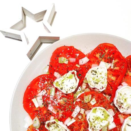 There is always time for cooking: ensalada de tomate y queso de cabra